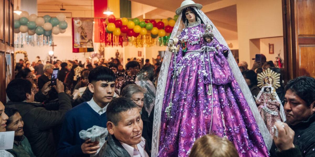 La comunidad boliviana celebra una tradición cultural y religiosa