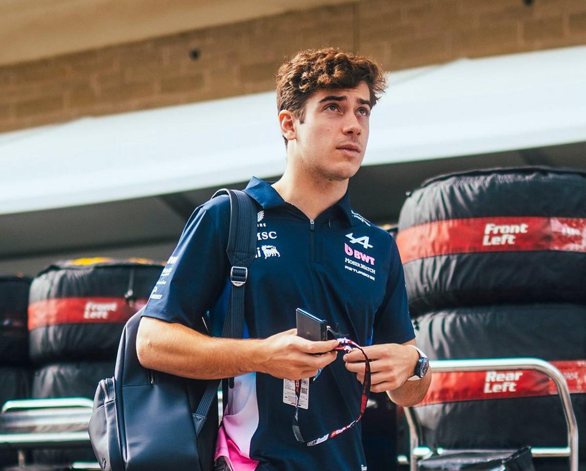 Franco Colapinto lanzó dos libros acerca de su historia previo al Gran Premio de México. (FOTO NA:@AlpineF1Team)