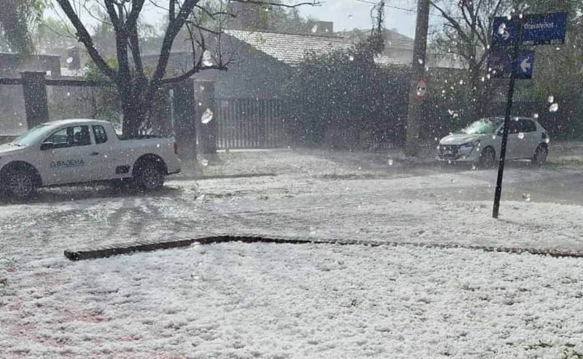 Granizo en Córdoba: los videos de la intensa tormenta que sorprendió a los vecinos