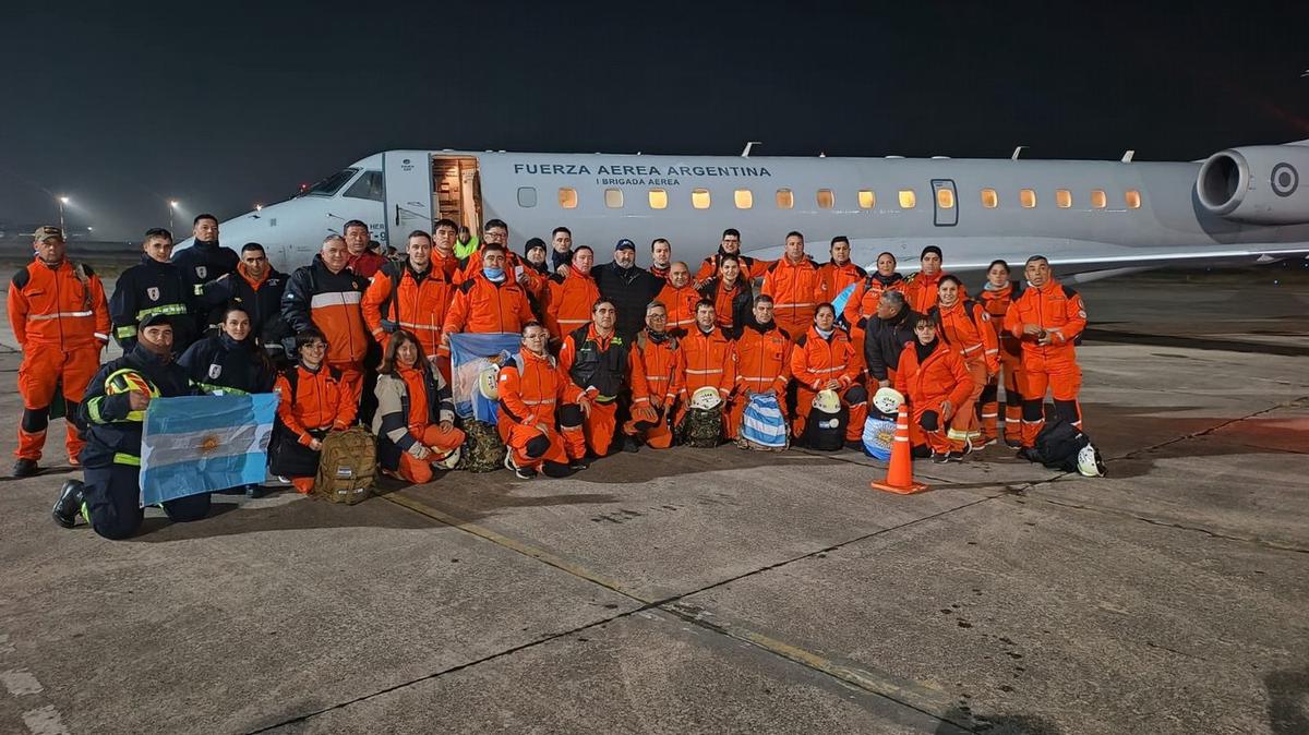 Brigadistas argentinos ayudan a Venezuela.