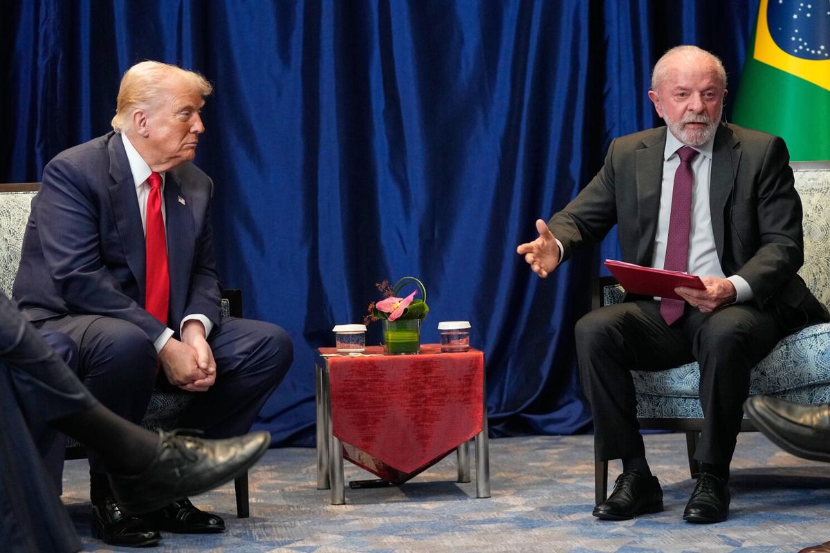 Lula es optimista sobre un acuerdo comercial entre EEUU y Brasil tras reunirse con Trump en Malasia