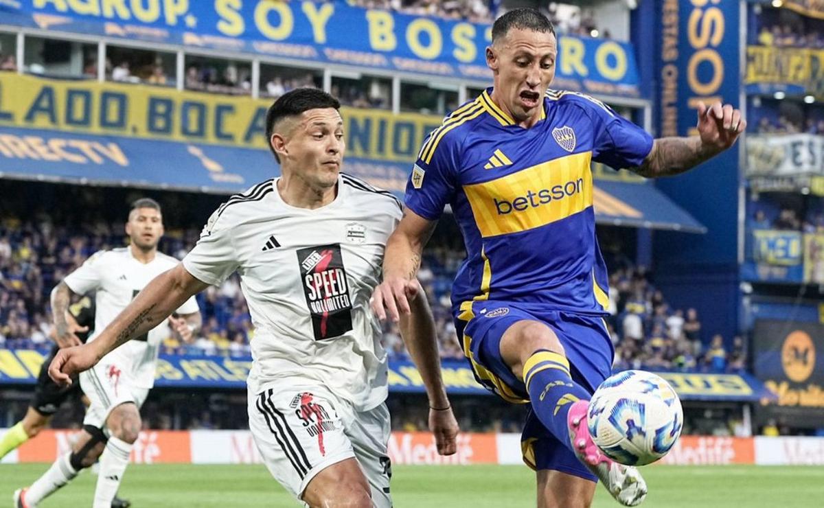 FOTO: Boca y Riestra se enfrentan en 