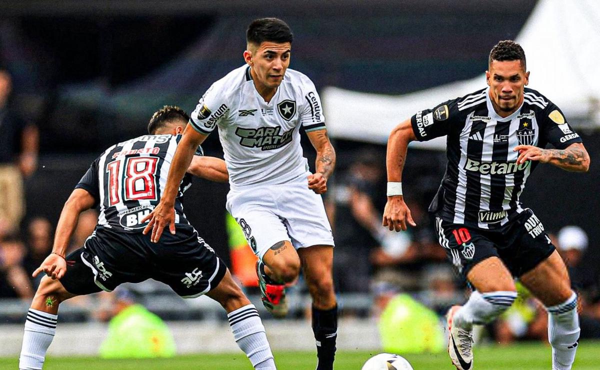 FOTO: Thiago Almada, campeón de América. (Foto.X)