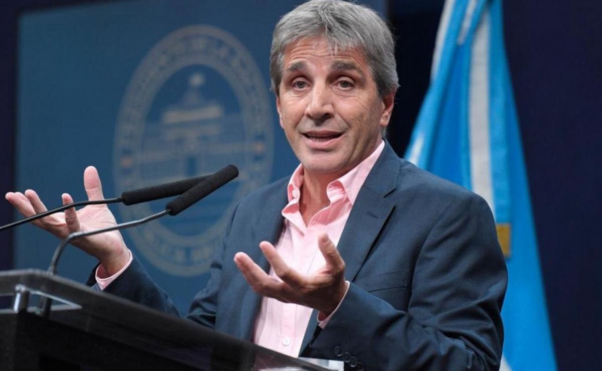 El ministro de Economía, Luis