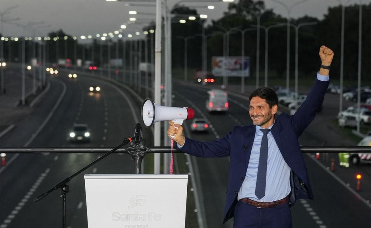 Acto de inauguración del tercer carril de la autopista Rosario-Santa Fe.