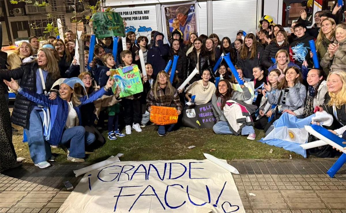 Emotivo regreso a casa: Facundo fue recibido por una multitud tras su trasplante.