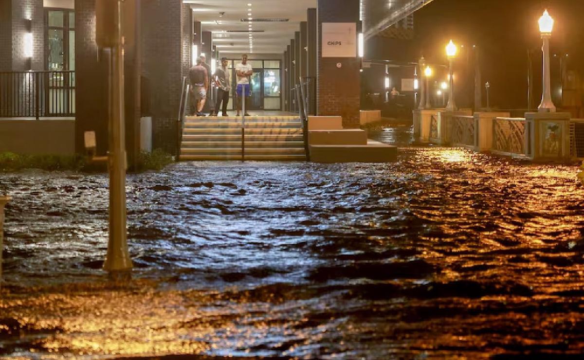 FOTO: El huracán Miltón tocó tierra en categoría 3 en Florida. (Foto: France 24/CNN/AP)