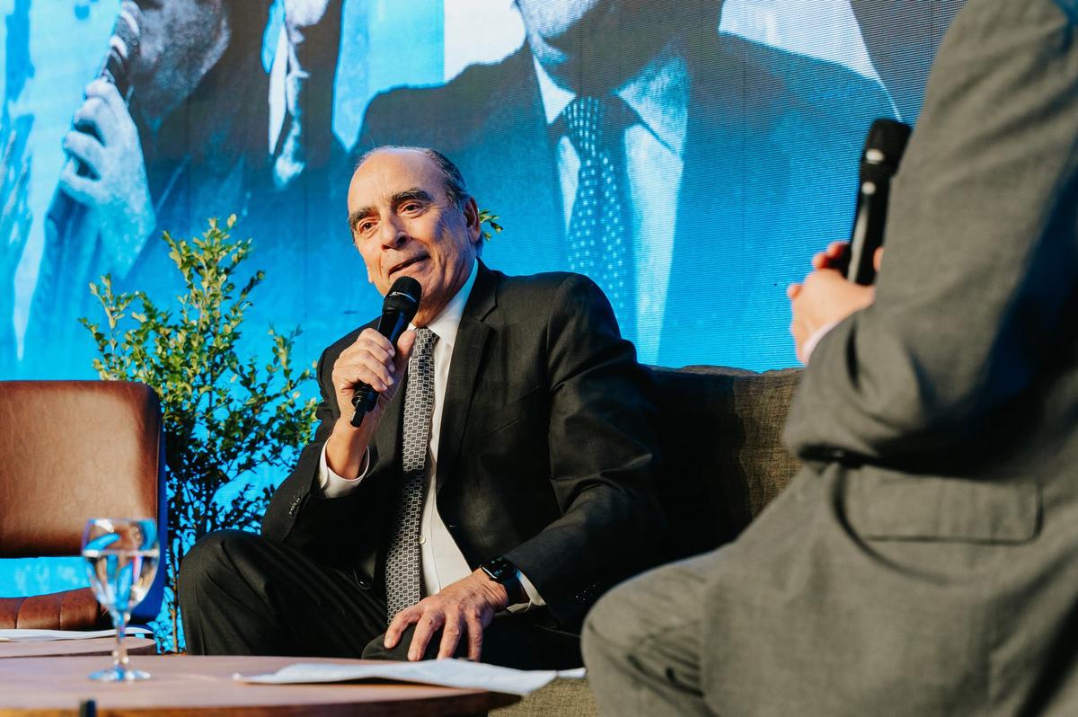 FOTO: Guillermo Francos dialogó con Sergio Suppo en el coloquio de la UIC.