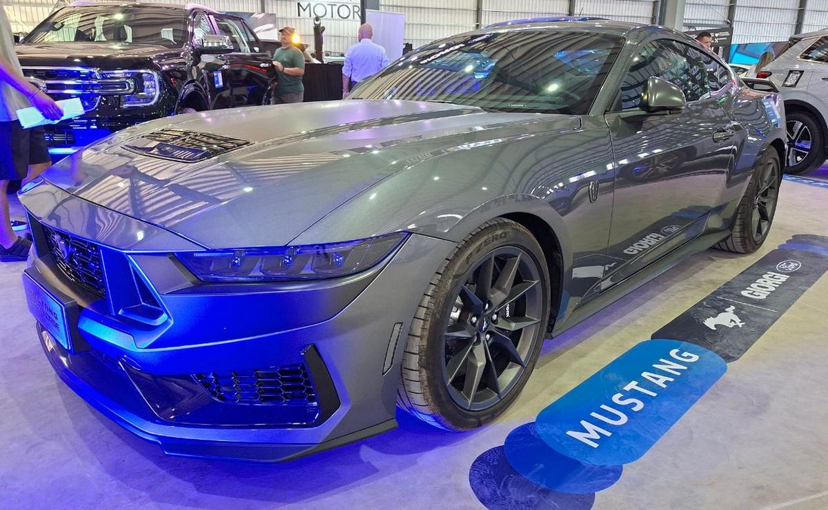 Salón del Automóvil, Funes.