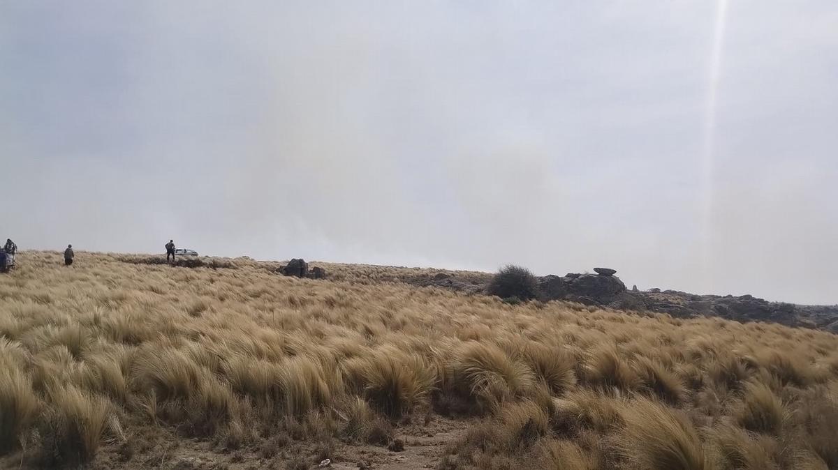 Sigue activo el incendio en Quebrada del Condorito. (Foto: gentileza)