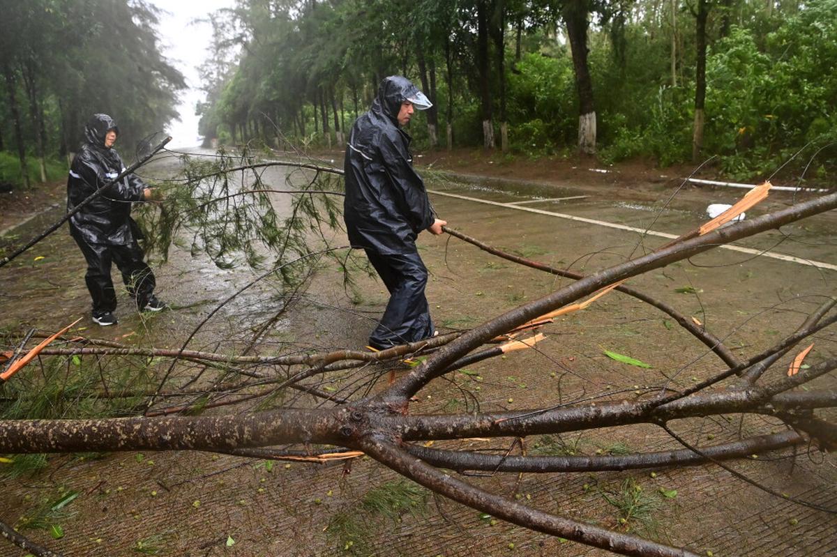 Aguaceros dejan 5 muertos en el norte de China mientras la tormenta Maysak golpea el sur y Vietnam