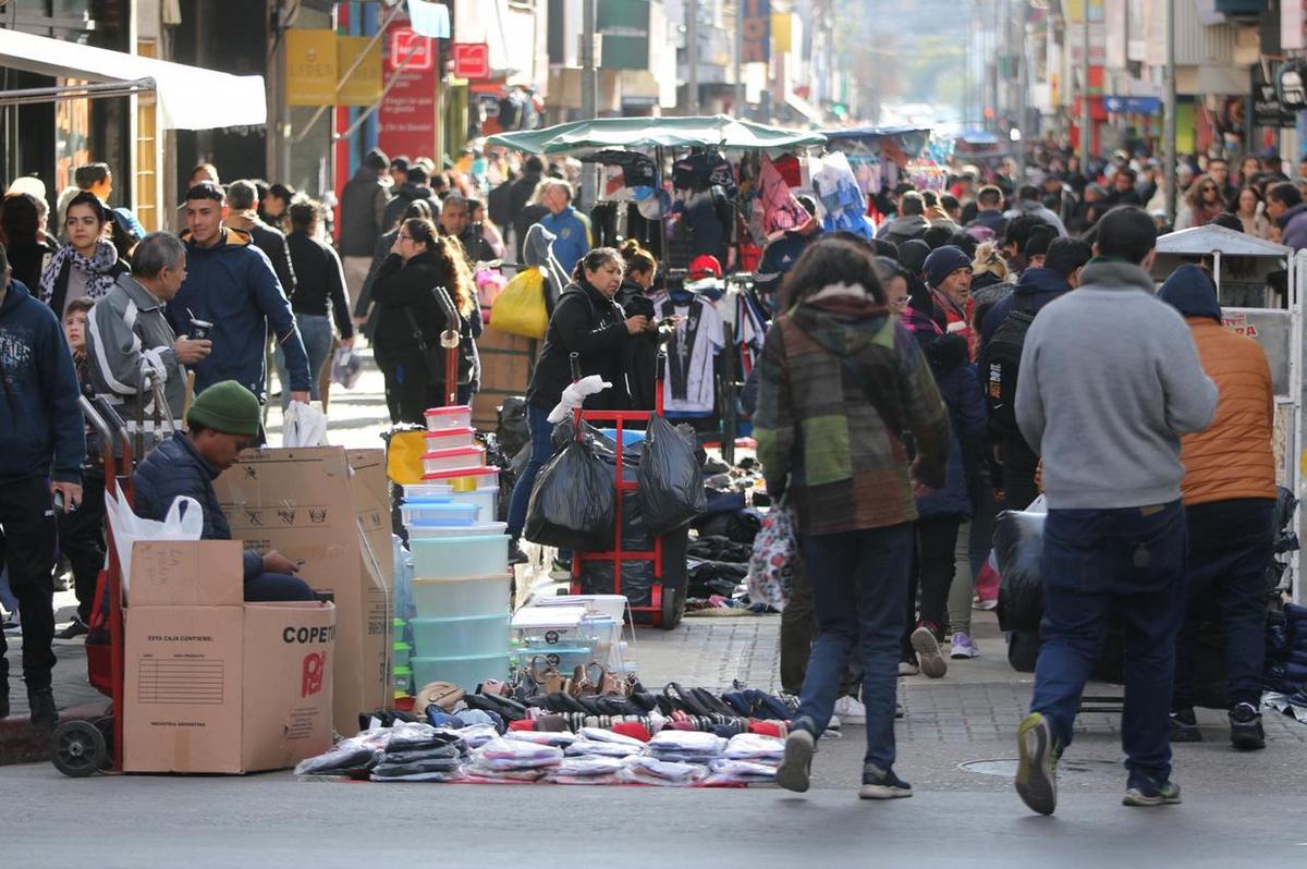 Abrirá la mayoría de los comerciantes en Córdoba. (Archivo Daniel Cáceres/Cadena 3)