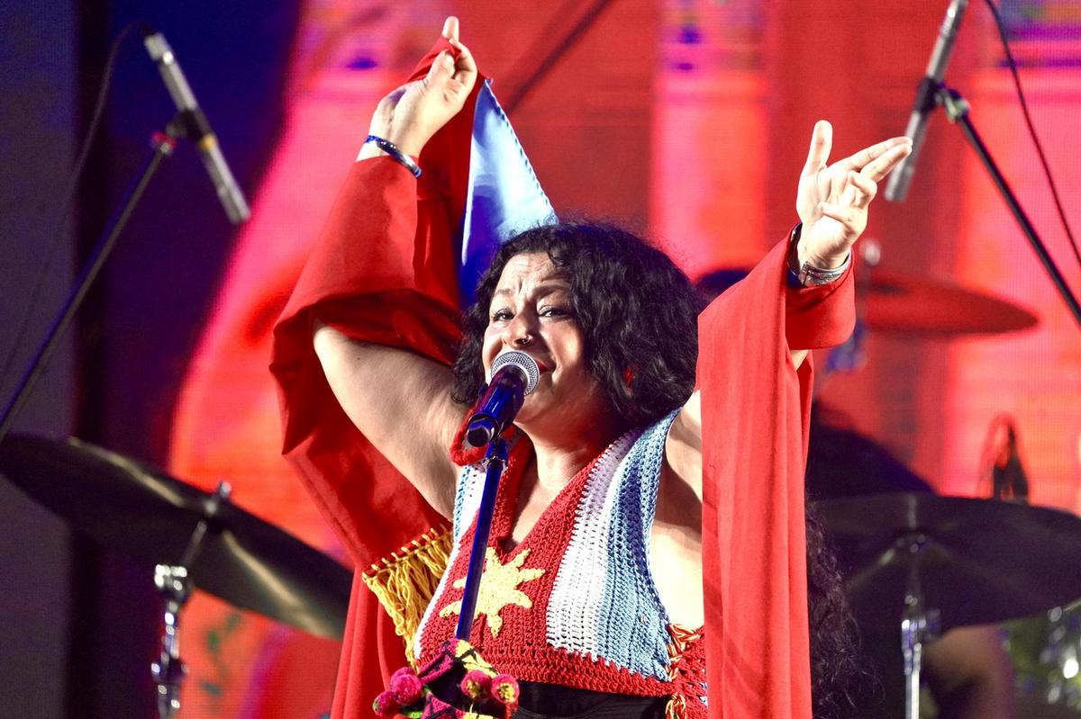 FOTO: Lázaro Caballero trajo música, baile y tradición en la segunda noche de Jesús María 