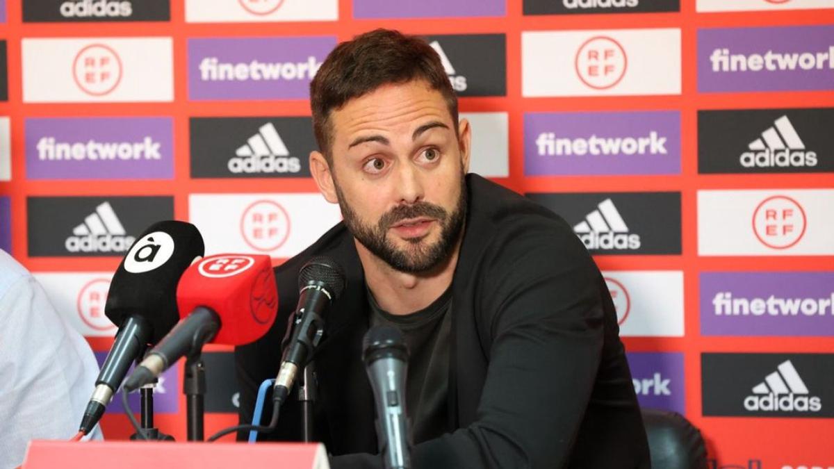 El técnico Marc García Puig y una grave acusación en su contra. Foto: Agencia NA (redes)