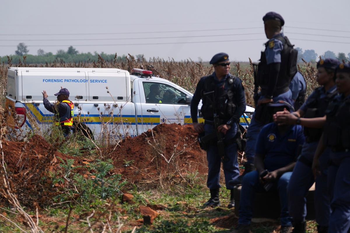 Arrestan a 3 sospechosos por uno de varios asesinatos de mujeres en Sudáfrica