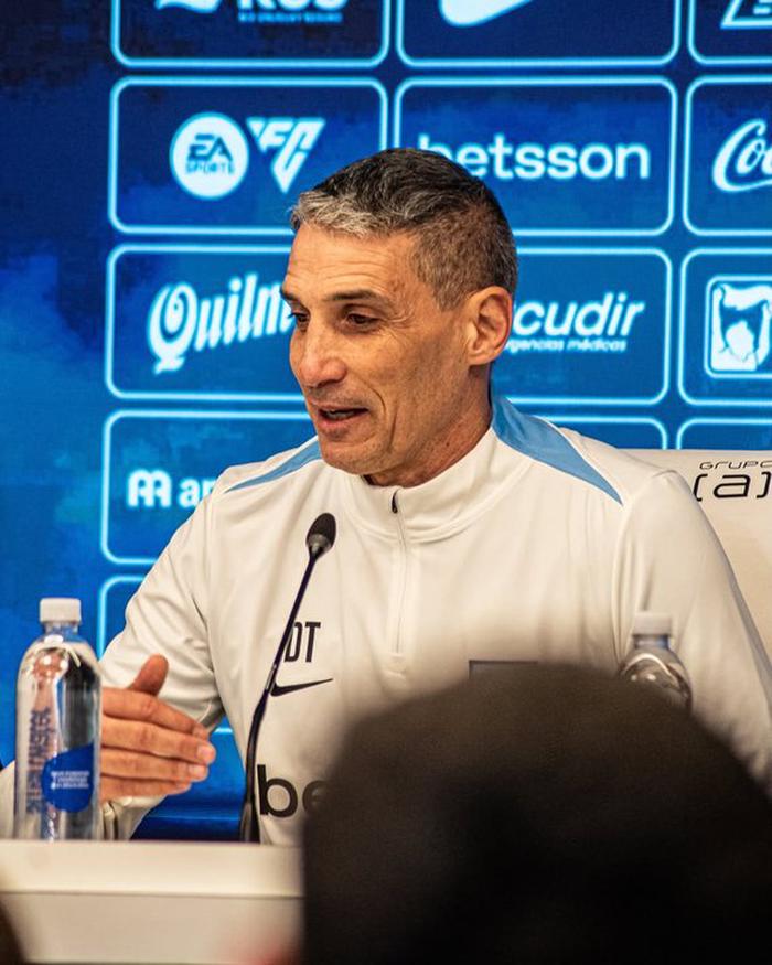 Vojvoda destaca la unidad en Racing tras avanzar en la Copa Argentina: "Los resultados llegarán"