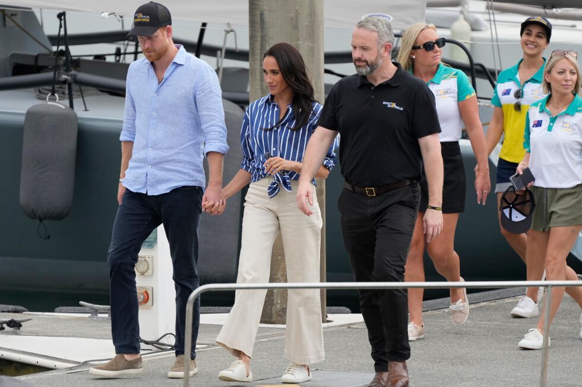 Viaje de Enrique a Reino Unido aviva rumores sobre si Meghan y sus hijos irán