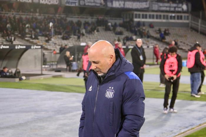 Sampaoli, autocrítico tras la goleada sufrida por Talleres: "Hay una gran incapacidad defensiva"