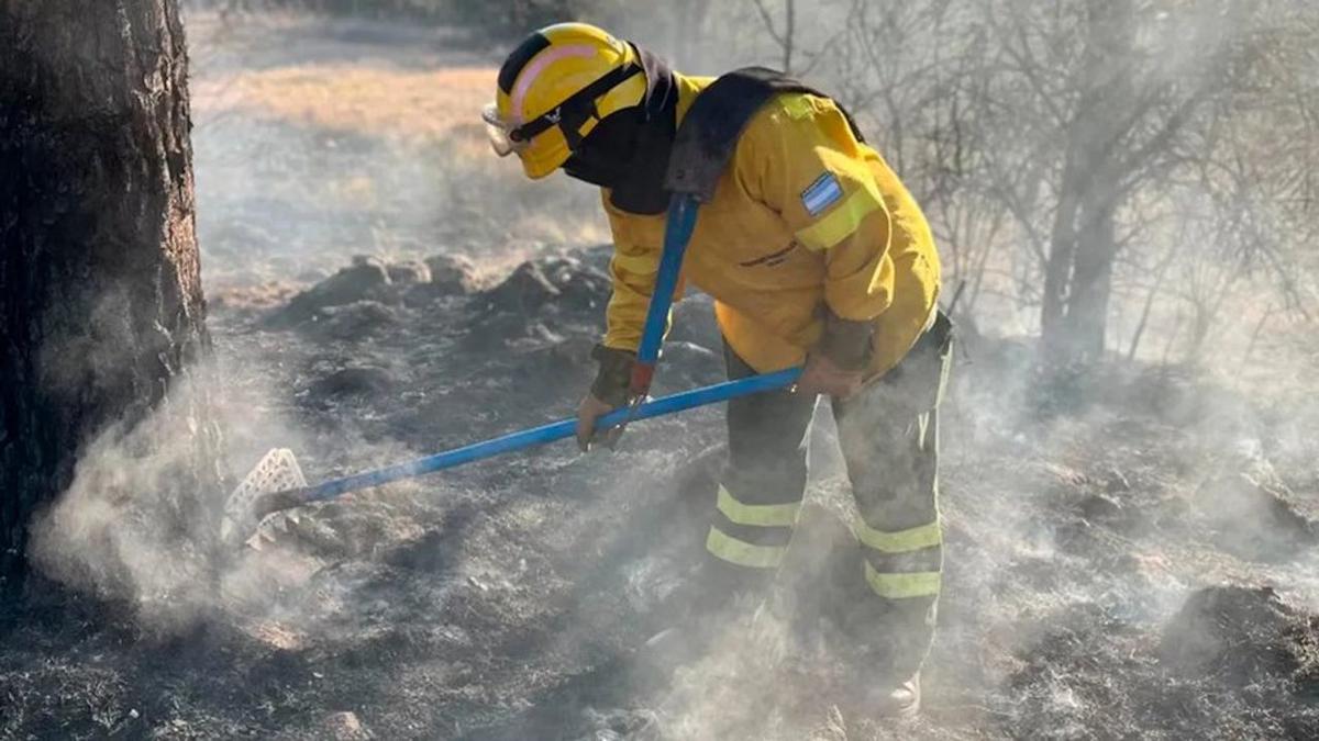 Cuarto día de incendio en Traslasierra: se espera un jueves complicado por vientos y calor
