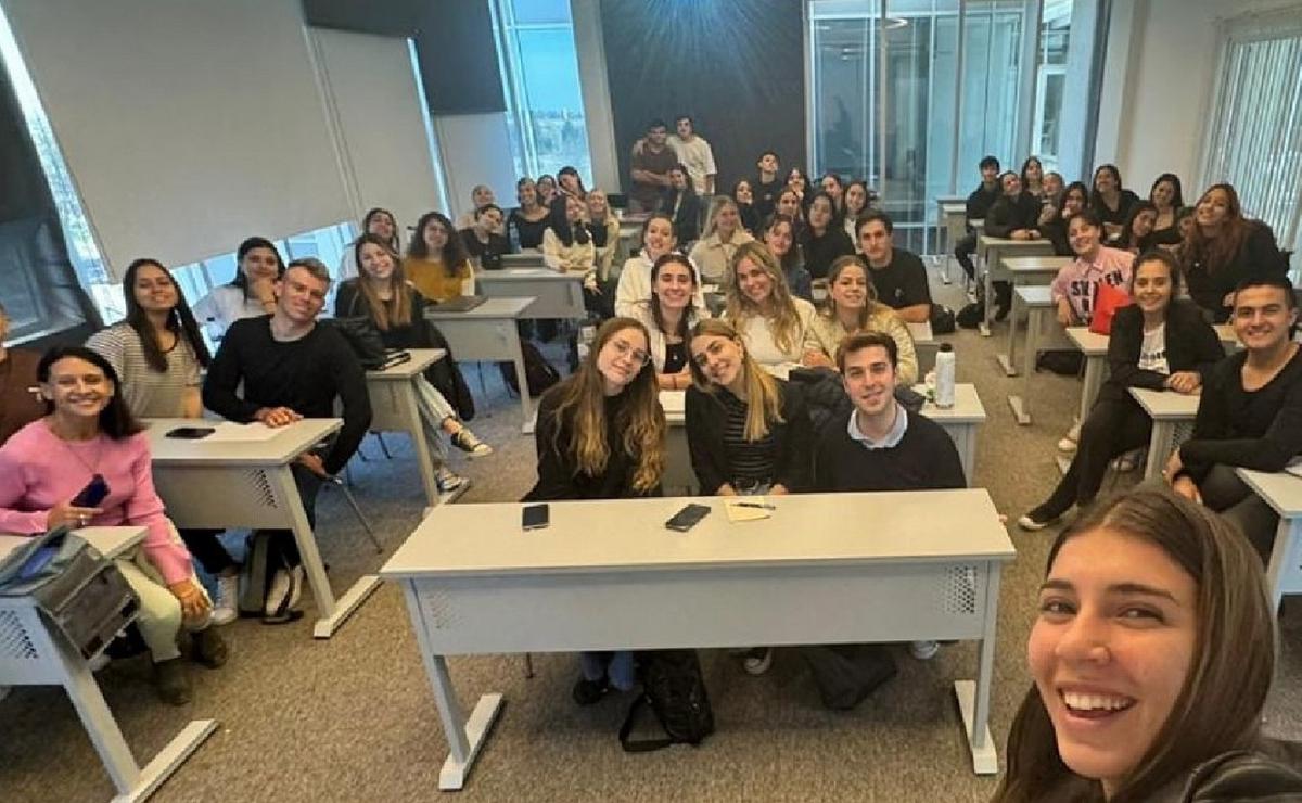 FOTO: Estudiantes de la Siglo XXI organizan un evento solidario en Córdoba. (Gentileza)