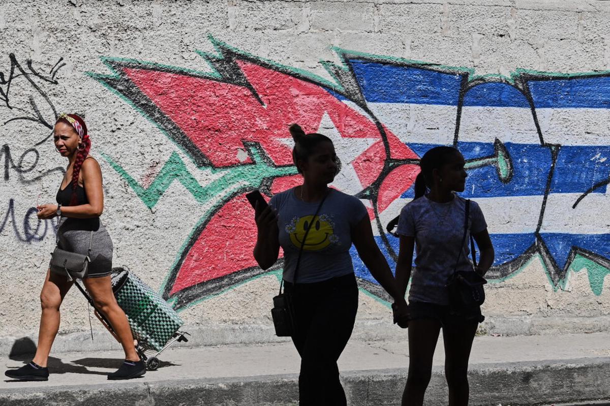 Canciller cubano dice conversaciones con EEUU no muestran progreso pese a anuncio de reformas
