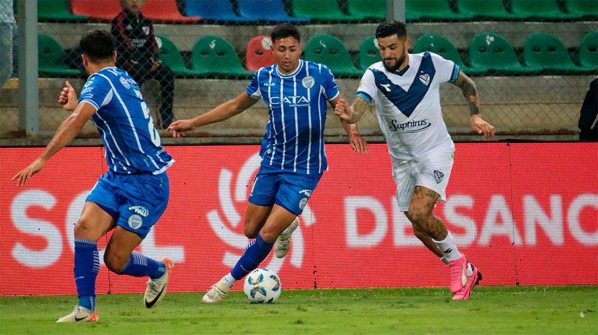 FOTO: Vélez buscará mantener su liderazgo ante Godoy Cruz en Mendoza