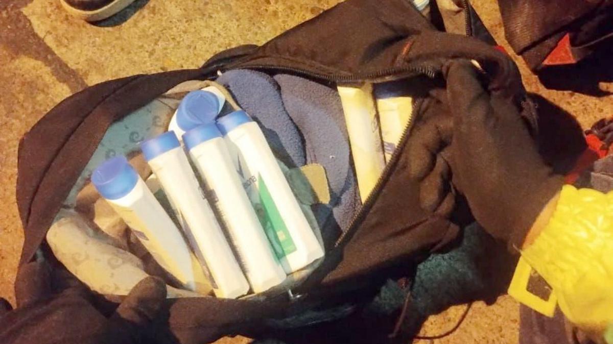 FOTO: Vendía talco y gendarmería lo confundió con cocaína