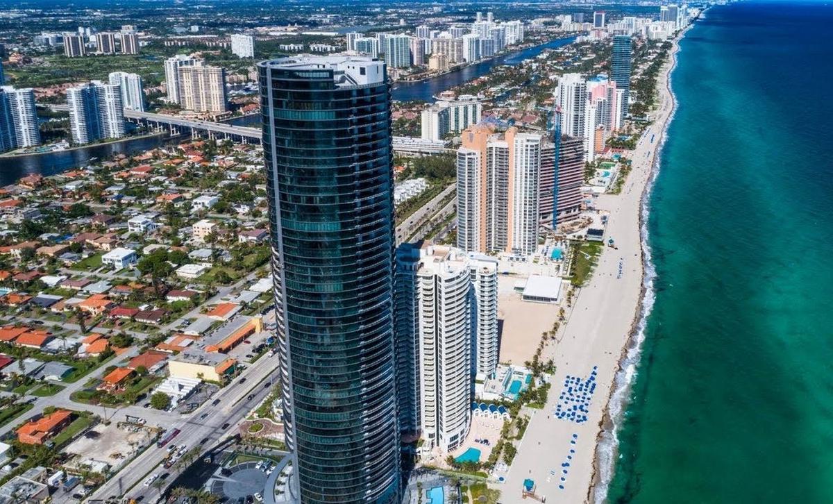 FOTO: Más de 36 construcciones enfrentan problemas estructurales en la zona de la playa