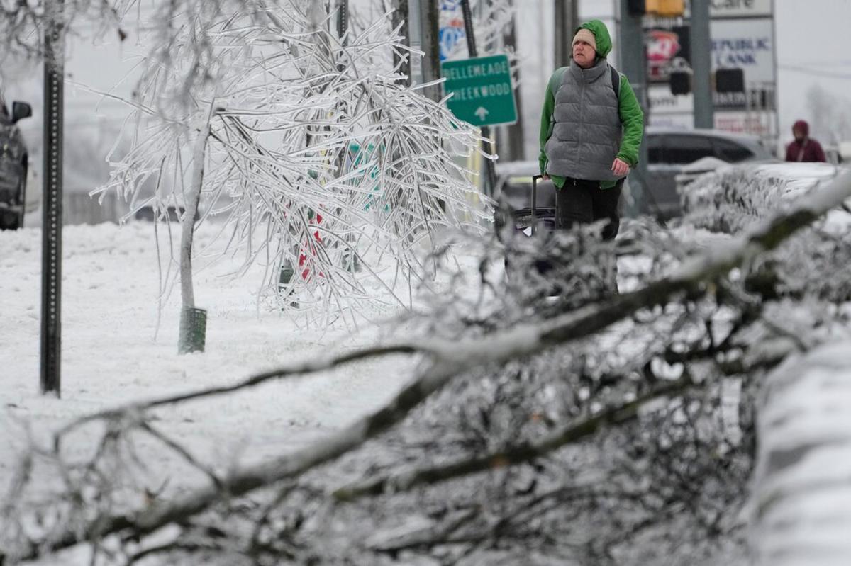 Agencia de manejo de emergencias podría seguir apoyando la respuesta a tormentas invernales en EEUU