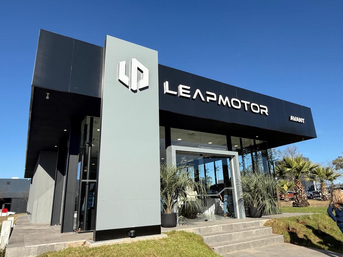 Leapmotor desembarca en Córdoba con Autocity y el respaldo de Stellantis.