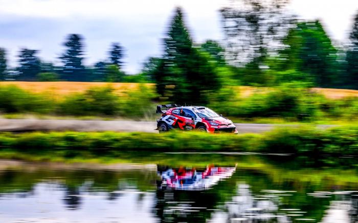 Rally Mundial: Ogier se estrella en el penúltimo tramo y Pajari es el nuevo líder en su país