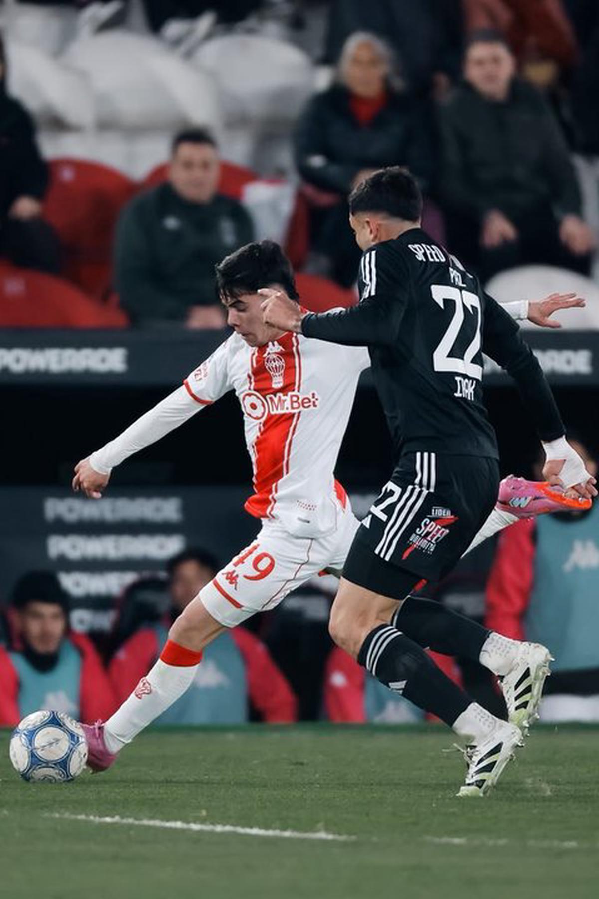 Huracán y Riestra no pasaron del empate sin goles por el Torneo Clausura.