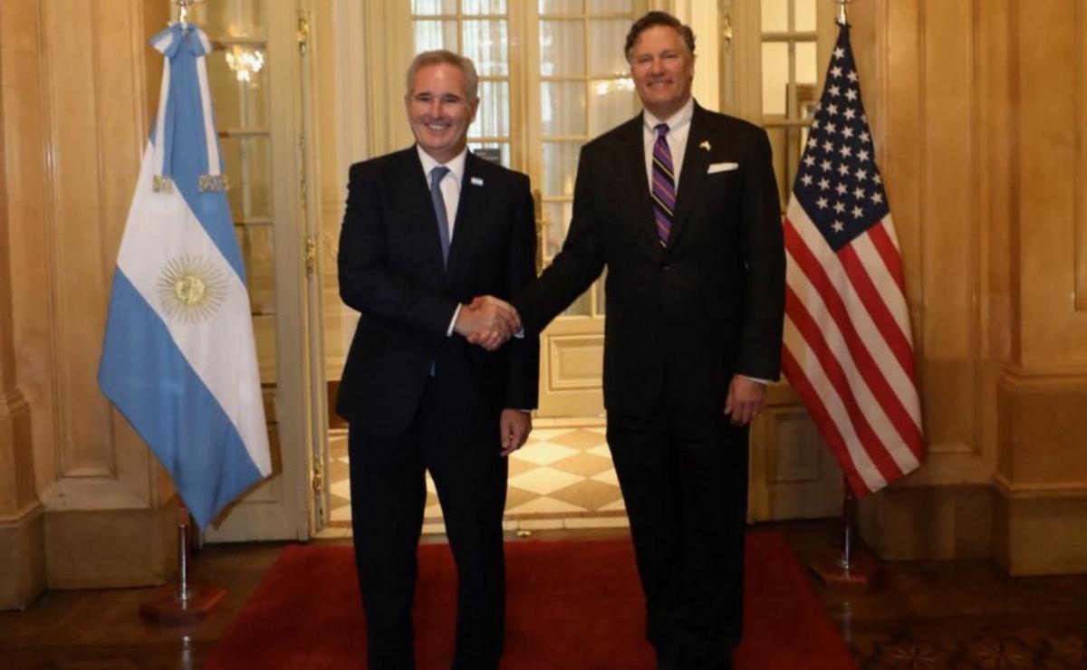 Pablo Quirno y el subsecretario de Estado, Christopher Landau.