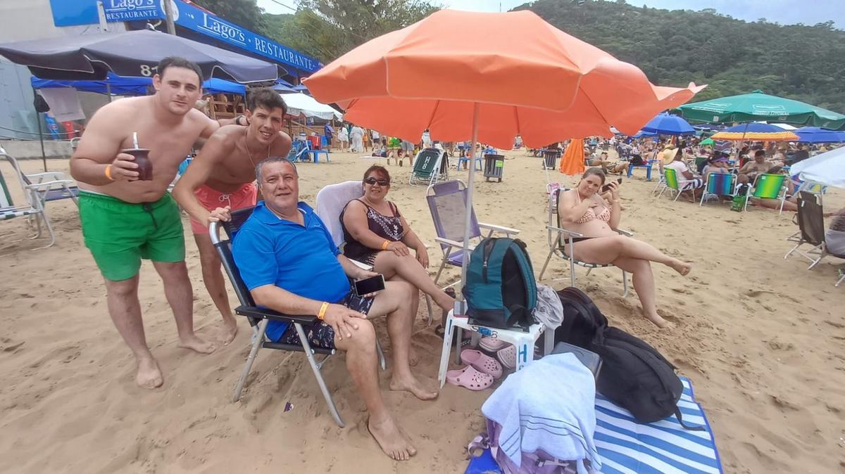 FOTO: Verano en Camboriú: argentinos disfrutan de la playa y la diversión 