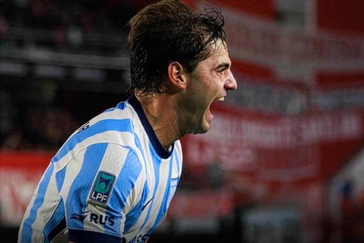 Racing busca meterse en los octavos de final.
