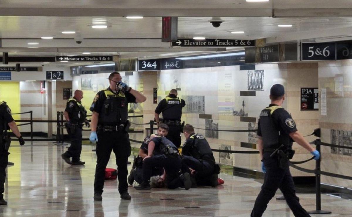 Violento incidente en la estación de Penn.