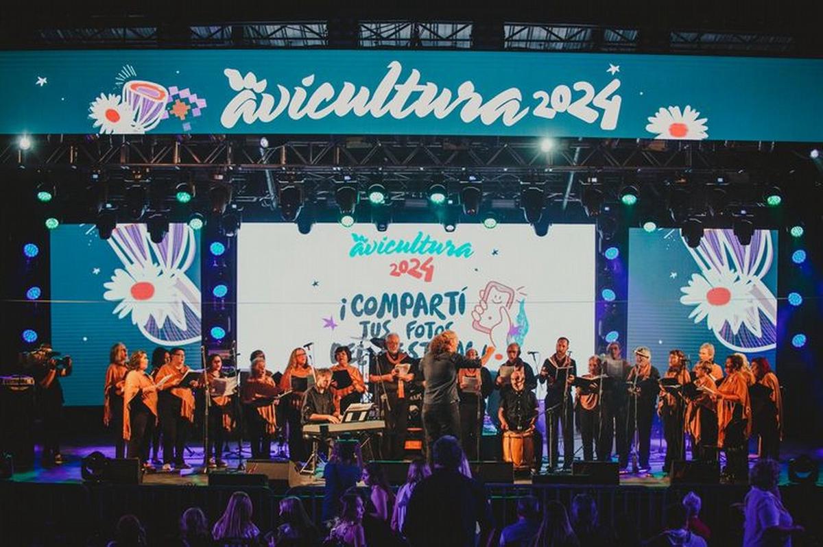 FOTO: Se confirmó la grilla de artistas para el Festival de la Avicultura 