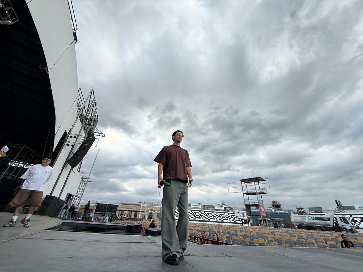 Milo J llegó a la Plaza Próspero Molina. (Foto: Daniel Cáceres)