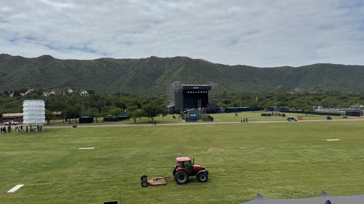 FOTO: Cosquín Rock ya tiene su obra de arte monumental.