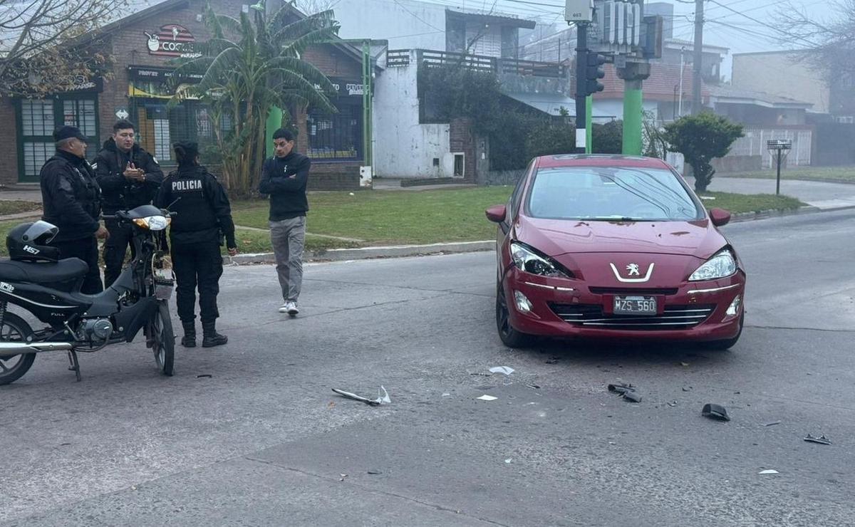 Accidente en la esquina de Donado y Juan José Paso.