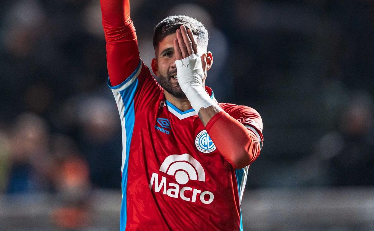 Lisandro López, festeja su gol para Belgrano. (Foto:Prensa CAB)
