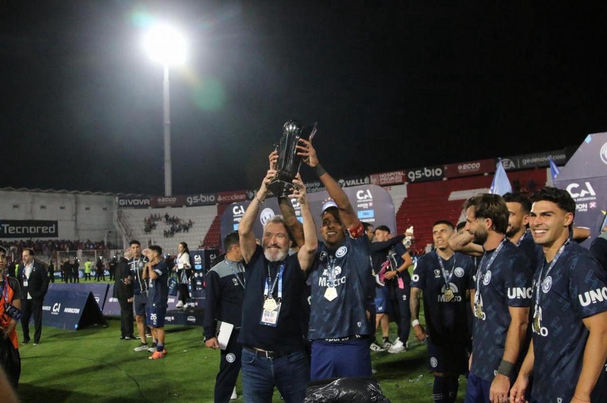 Independiente Rivadavia ganó la Copa Argentina en Alta Córdoba.
