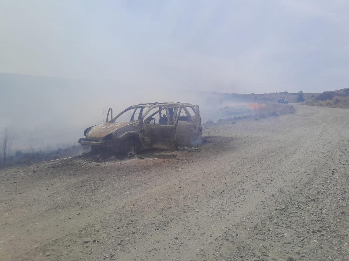 Combaten un incendio en la zona de la Quebrada del Condorito. (Foto: Policía)