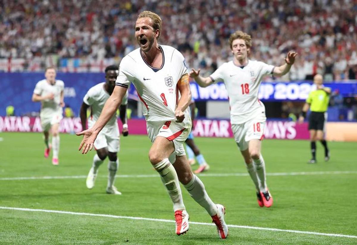 Anthony Gordon y la comparación entre Kane y Messi.