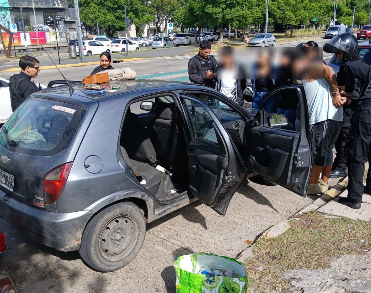 Detenidos tras robar un auto en Italia al 100.