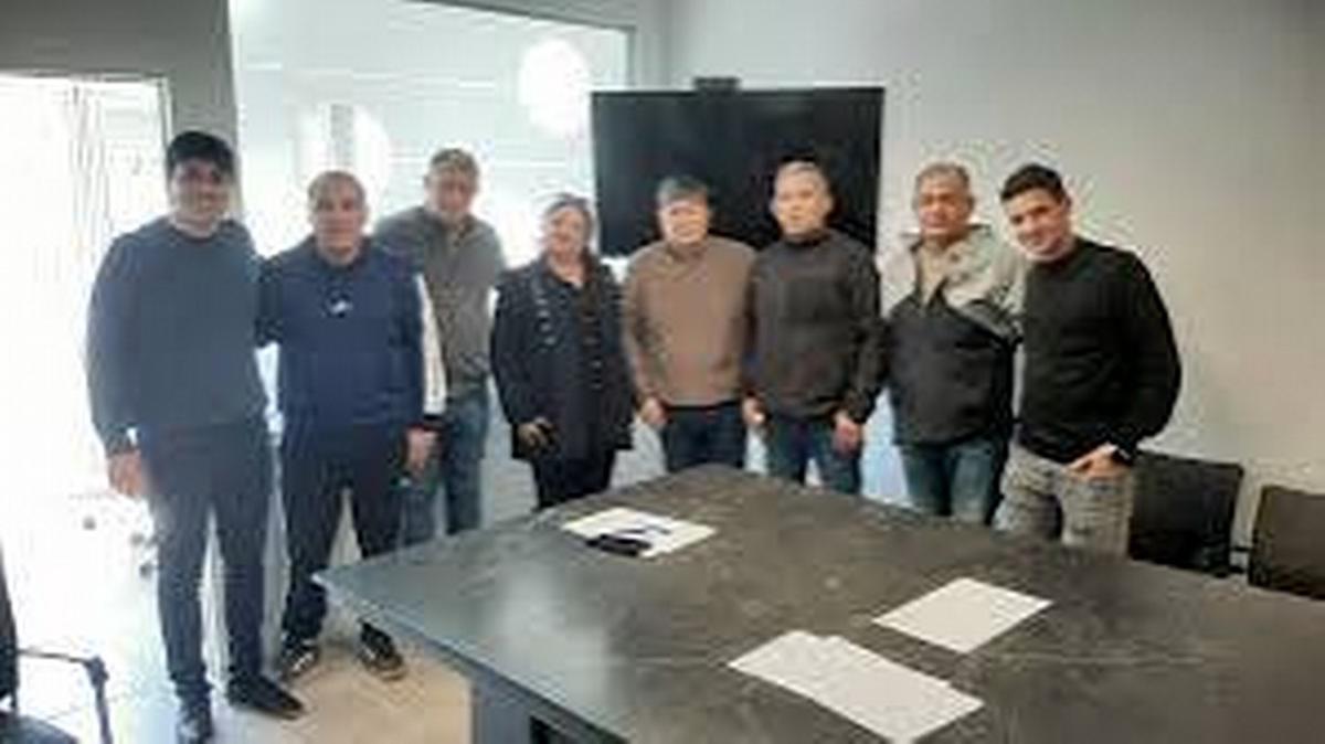 Los dirigentes van definiendo los detalles de la final (Foto Ascenso del Interior)