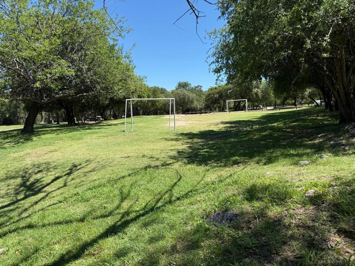 El Balneario San Javier, un paisaje serrano para refrescarse en Traslasierra.