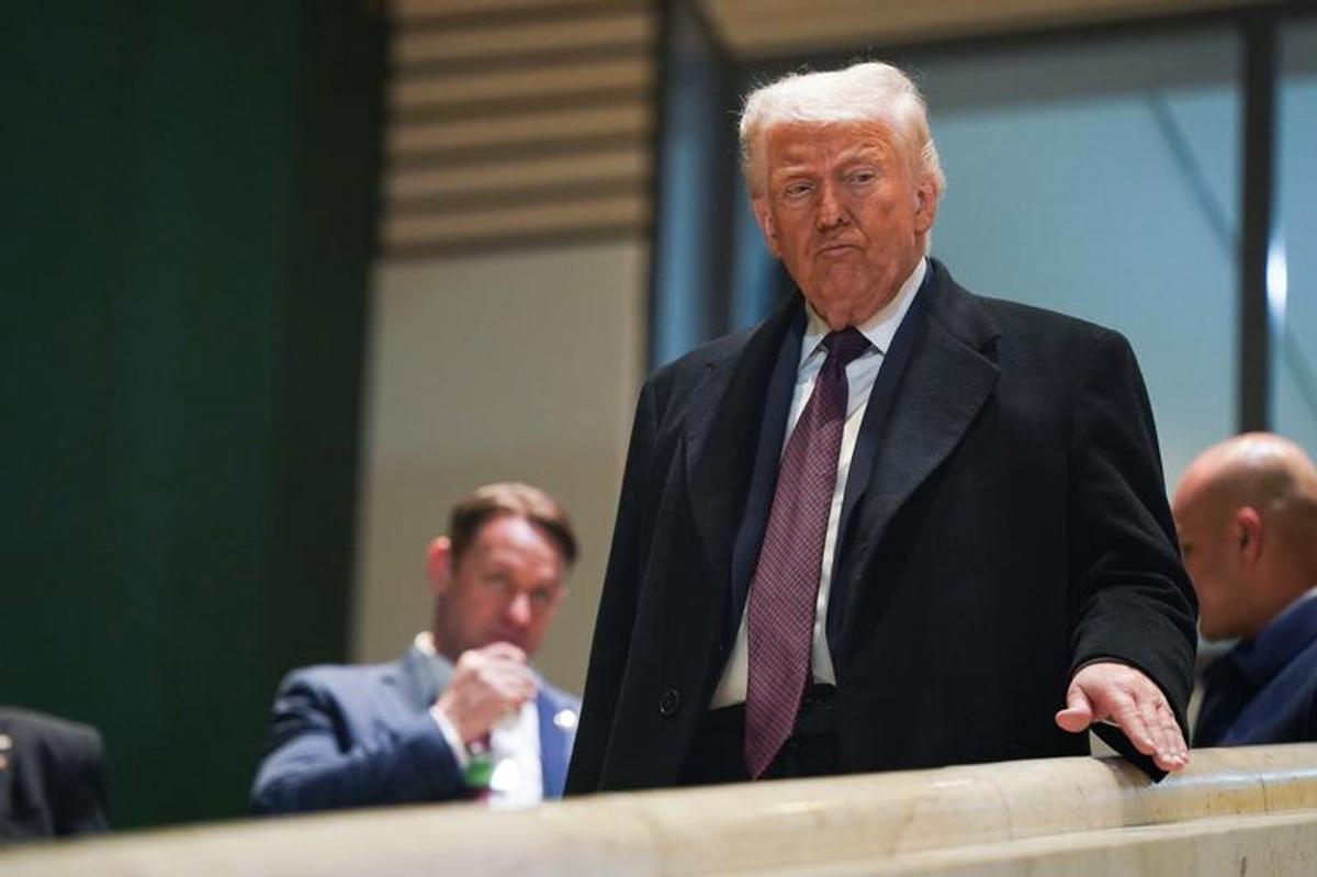 Ahora Trump también se preocupa por la vida extraterrestre.