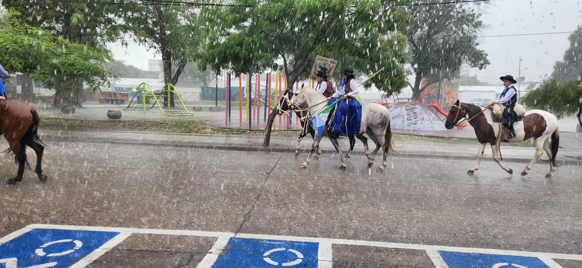 Desfile de la Unión de los Pueblos da inicio a Festival de Jesús María