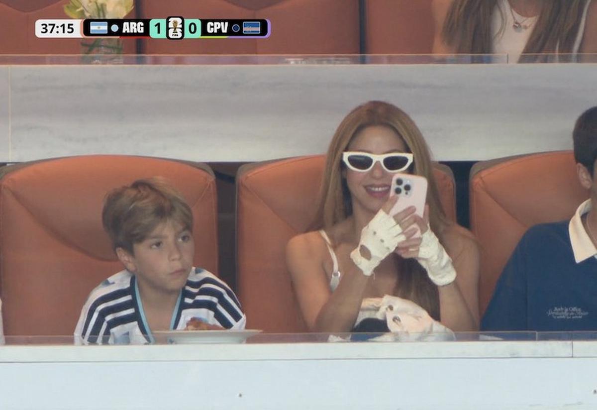 Shakira apoya a Argentina en el Mundial
